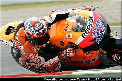 motogp_stoner_05_catalogne_montmelo_2011.jpg
