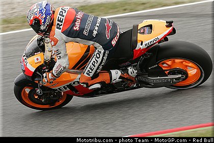 motogp_stoner_12_catalogne_montmelo_2011.jpg