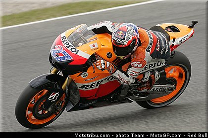 motogp_stoner_13_catalogne_montmelo_2011.jpg