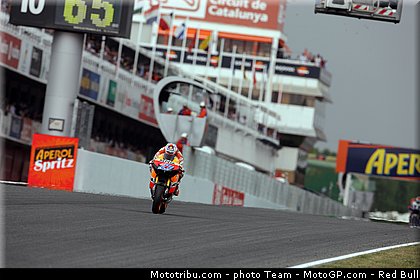 motogp_stoner_24_catalogne_montmelo_2011.jpg