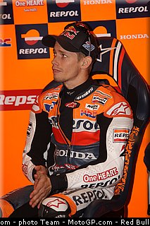 motogp_stoner_30_catalogne_montmelo_2011.jpg