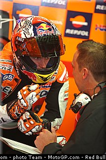 motogp_stoner_33_catalogne_montmelo_2011.jpg