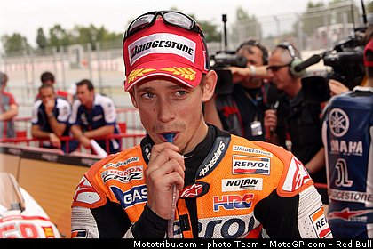 motogp_stoner_41_catalogne_montmelo_2011.jpg