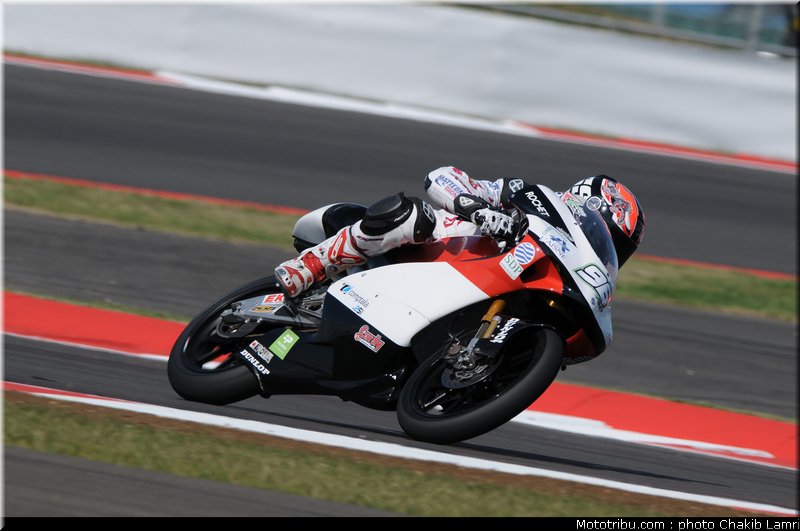 125_rossi_12_angleterre_silverstone_2011