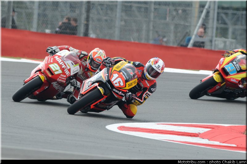 moto2_004_angleterre_silverstone_2011