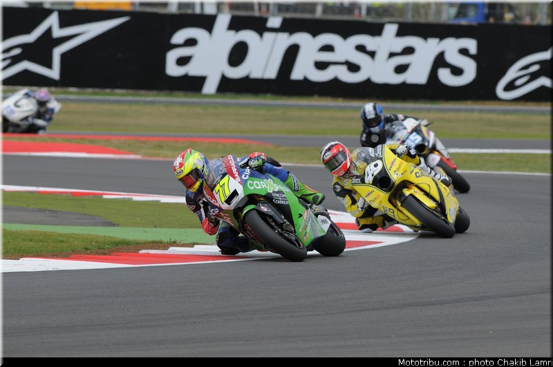 moto2_010_angleterre_silverstone_2011