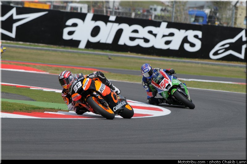 moto2_026_angleterre_silverstone_2011