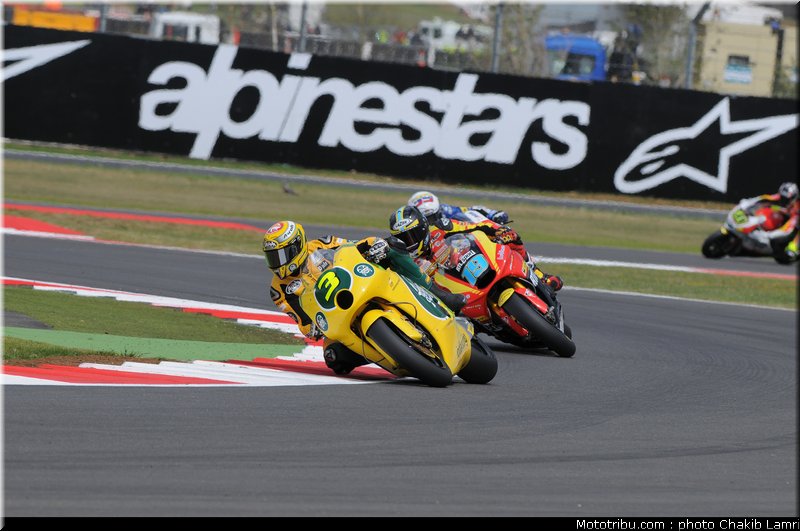 moto2_029_angleterre_silverstone_2011