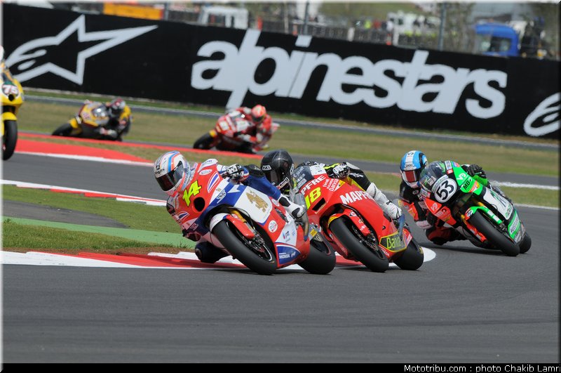 moto2_032_angleterre_silverstone_2011