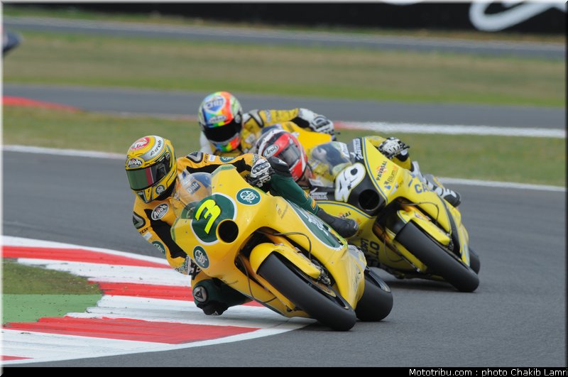moto2_042_angleterre_silverstone_2011
