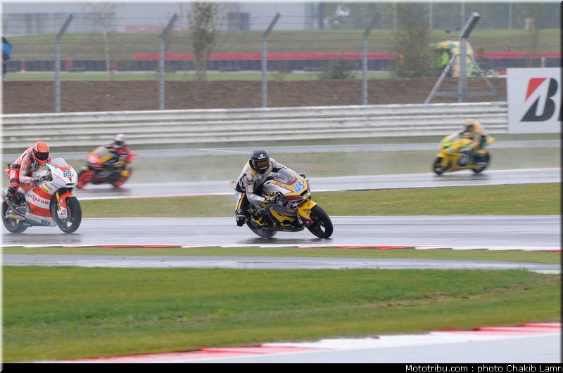 moto2_063_angleterre_silverstone_2011