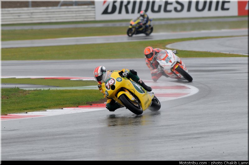 moto2_082_angleterre_silverstone_2011