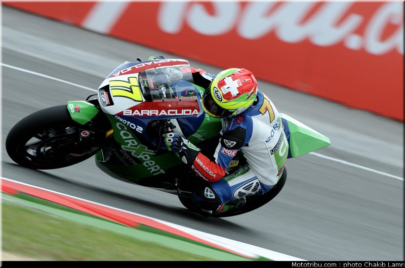 moto2_aegerter_01_angleterre_silverstone_2011