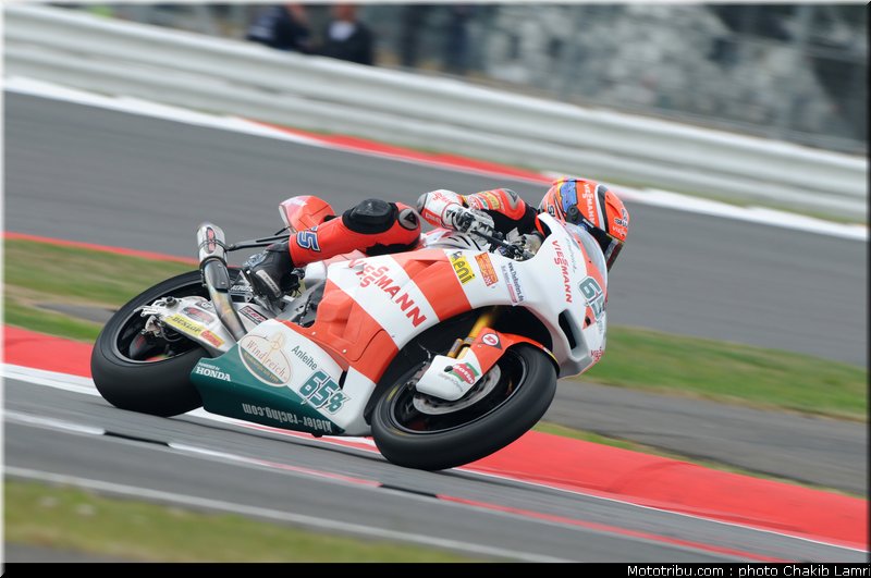 moto2_bradl_3_angleterre_silverstone_2011