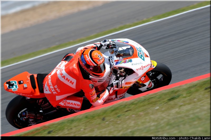 moto2_bradl_7_angleterre_silverstone_2011