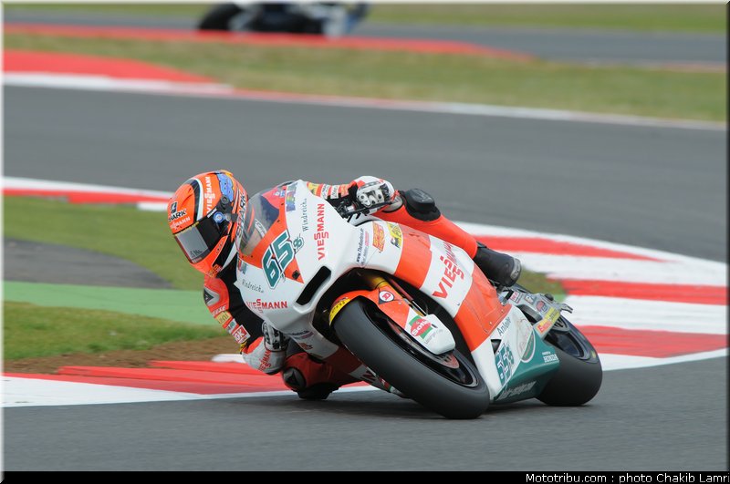 moto2_bradl_8_angleterre_silverstone_2011