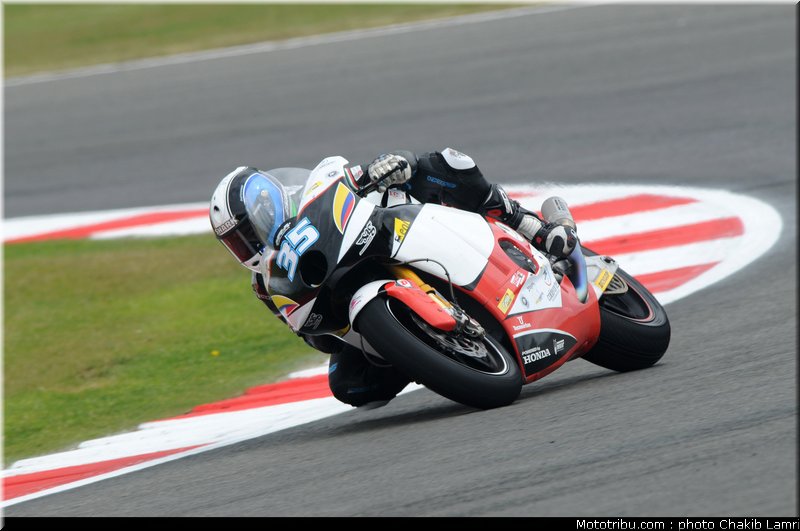 moto2_derosa_2_angleterre_silverstone_2011