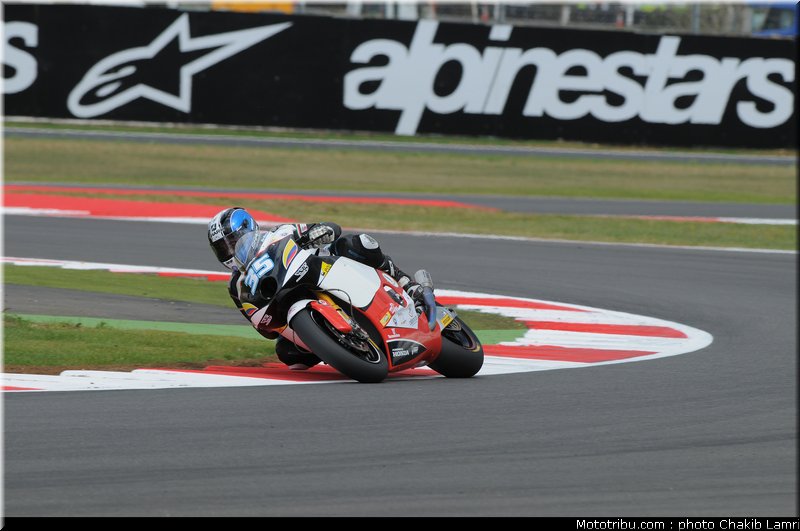 moto2_derosa_5_angleterre_silverstone_2011