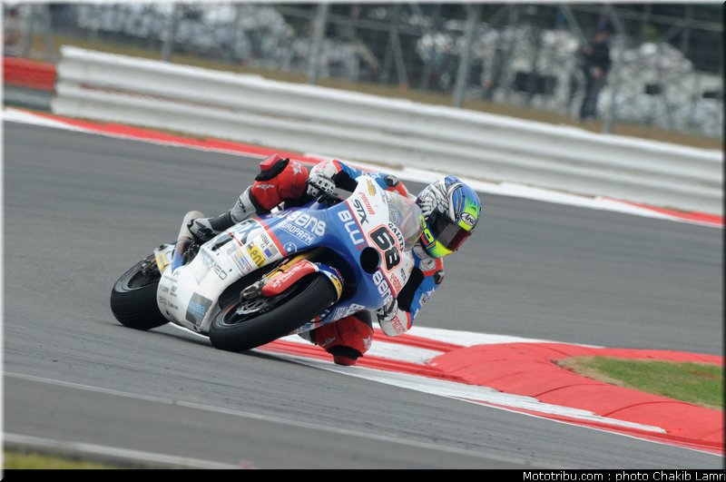 moto2_hernandez_y_2_angleterre_silverstone_2011