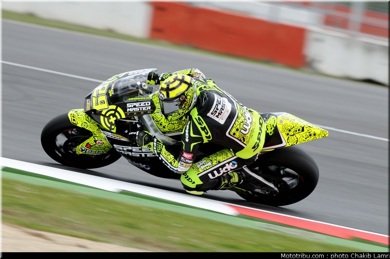 moto2_iannone_01_angleterre_silverstone_2011