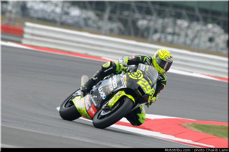 moto2_iannone_04_angleterre_silverstone_2011