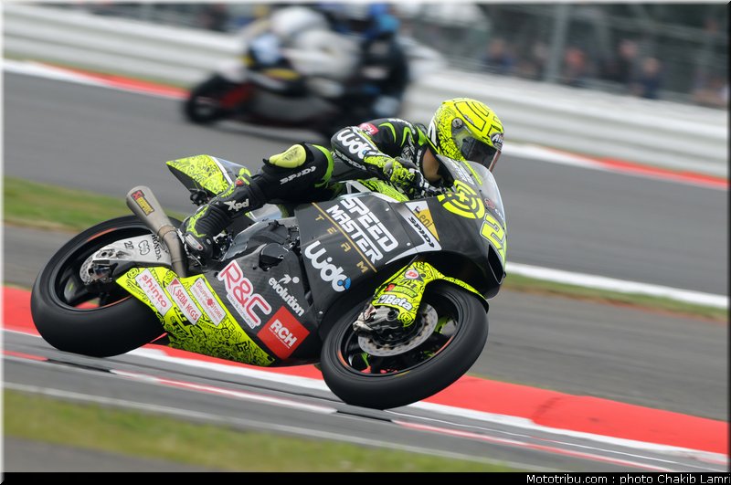 moto2_iannone_06_angleterre_silverstone_2011