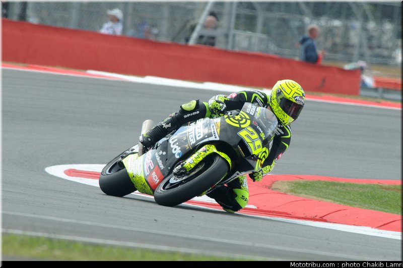 moto2_iannone_09_angleterre_silverstone_2011