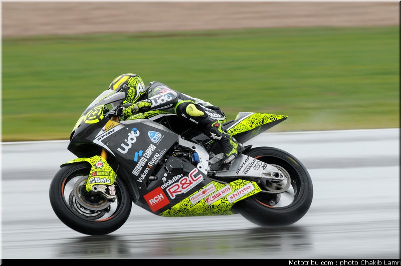 moto2_iannone_13_angleterre_silverstone_2011