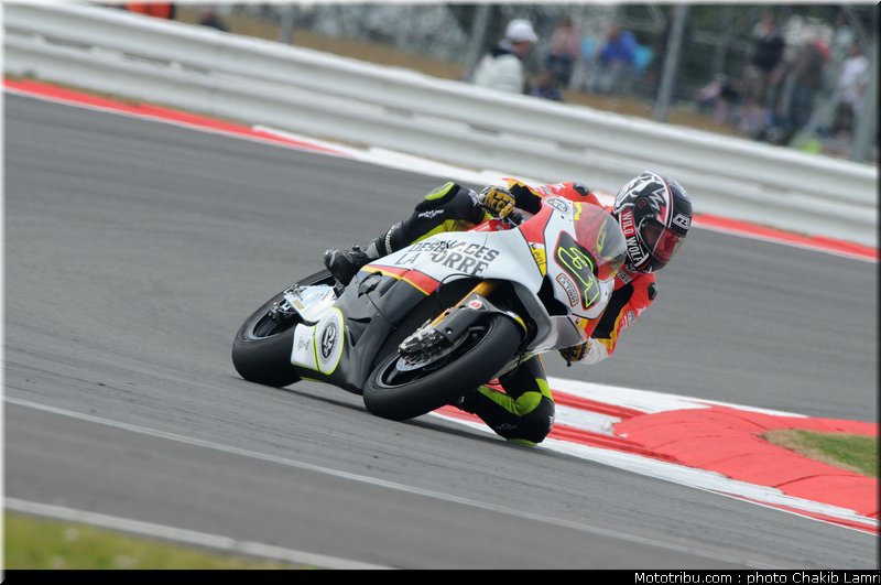 moto2_morales_1_angleterre_silverstone_2011