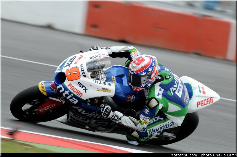 moto2_noyes_01_angleterre_silverstone_2011