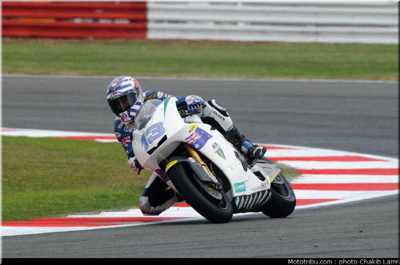 moto2_west_7_angleterre_silverstone_2011
