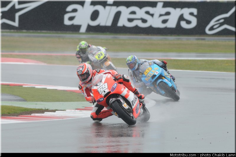 motogp_032_angleterre_silverstone_2011