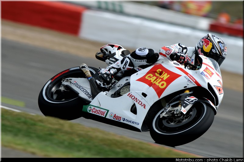 motogp_aoyama_2_angleterre_silverstone_2011