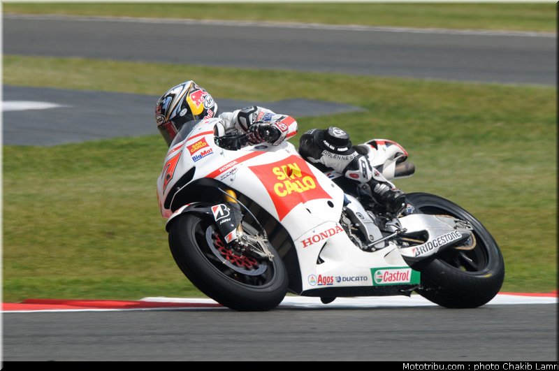 motogp_aoyama_5_angleterre_silverstone_2011