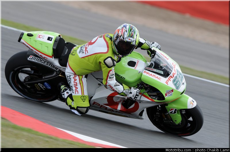 motogp_capirossi_2_angleterre_silverstone_2011