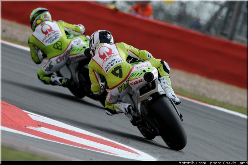 motogp_de_puniet_01_angleterre_silverstone_2011