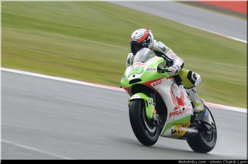 motogp_de_puniet_09_angleterre_silverstone_2011