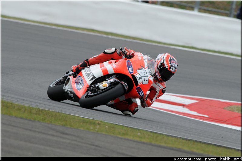 motogp_hayden_06_angleterre_silverstone_2011