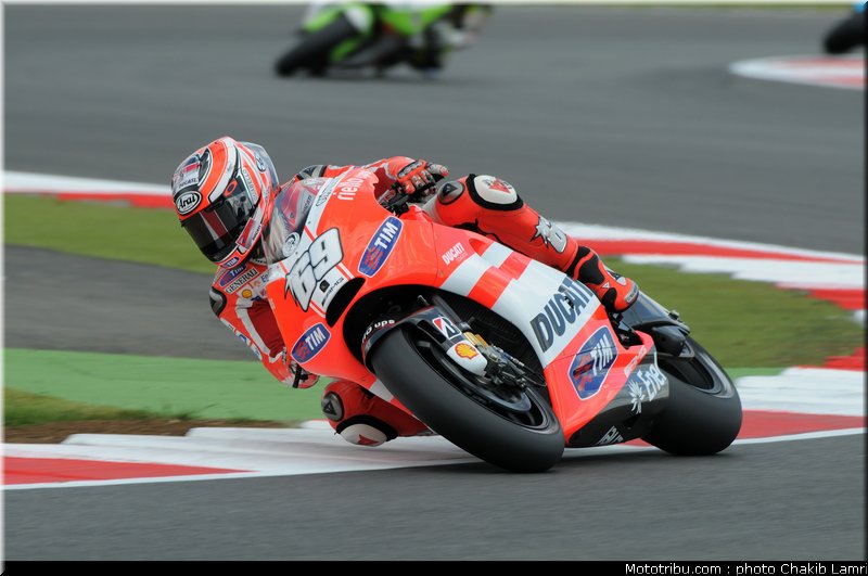 motogp_hayden_13_angleterre_silverstone_2011