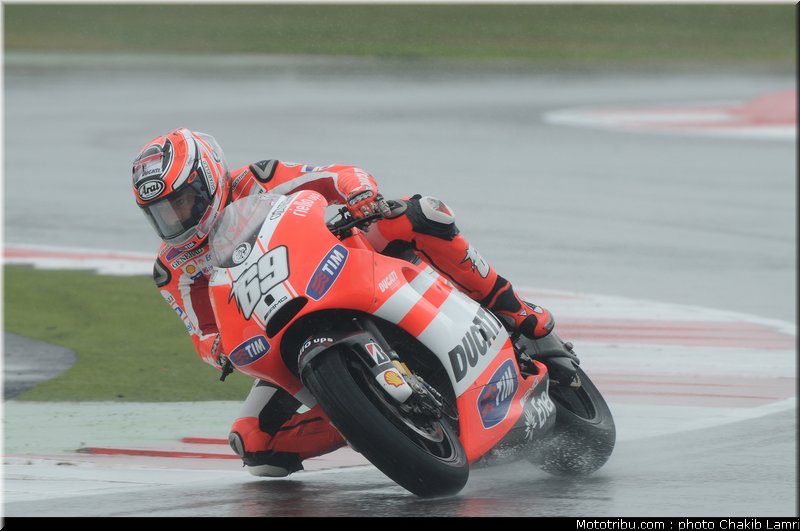 motogp_hayden_14_angleterre_silverstone_2011