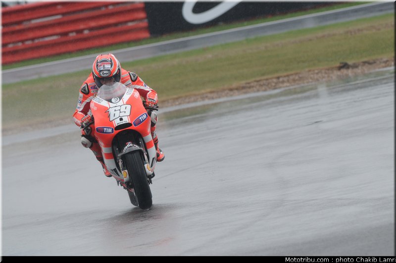 motogp_hayden_15_angleterre_silverstone_2011