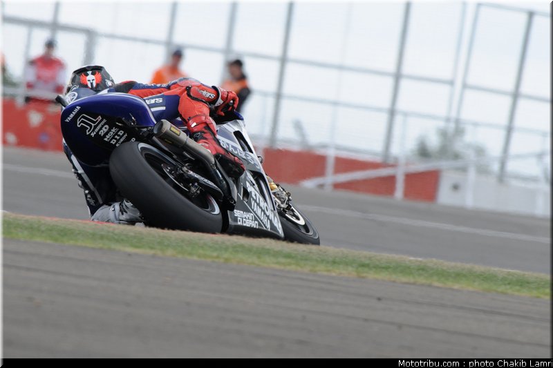 motogp_lorenzo_05_angleterre_silverstone_2011