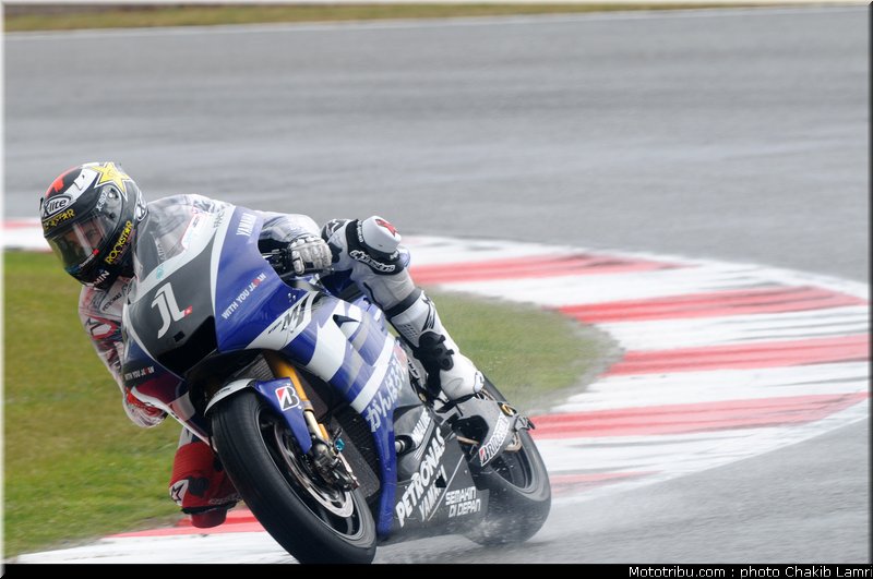 motogp_lorenzo_09_angleterre_silverstone_2011