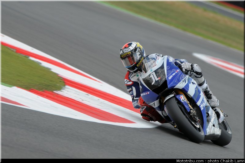motogp_lorenzo_17_angleterre_silverstone_2011