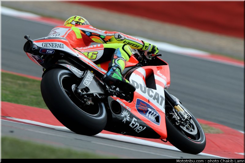 motogp_rossi_01_angleterre_silverstone_2011