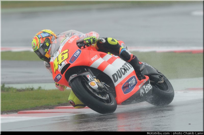 motogp_rossi_02_angleterre_silverstone_2011