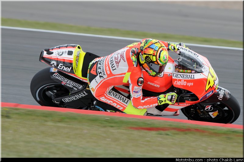 motogp_rossi_08_angleterre_silverstone_2011