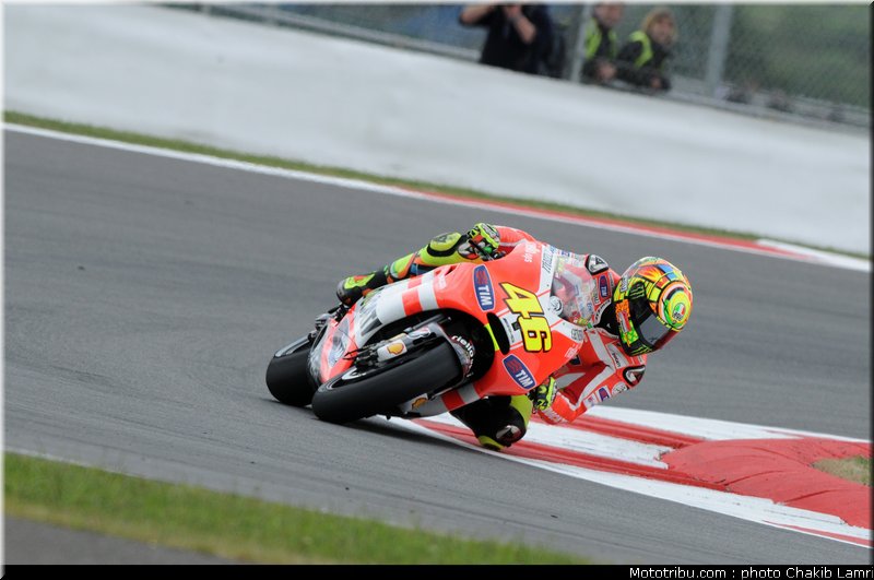 motogp_rossi_12_angleterre_silverstone_2011