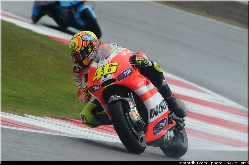 motogp_rossi_16_angleterre_silverstone_2011