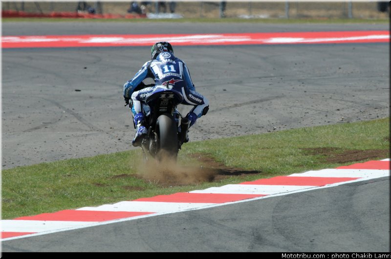 motogp_spies_10_angleterre_silverstone_2011